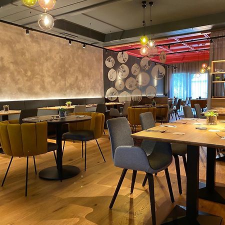Hotel-Restaurant-Vinothek Felix Sommer Auersthal ภายนอก รูปภาพ
